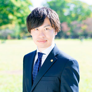 行政書士・八本和哉